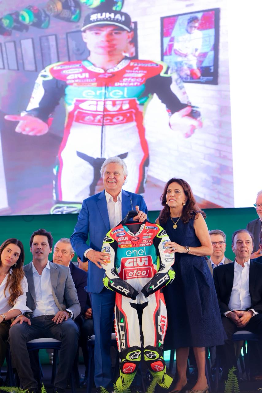 Governador Ronaldo Caiado e outras autoridades durante a solenidade de inauguração do Cora